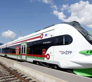 30  TEREZIJANA POSEBAN ZELJEZNICKI PRIJEVOZ TIJEKOM TEREZIJANE 360x320